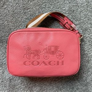 Coach Jes Crossbody With Horse And Carriage
